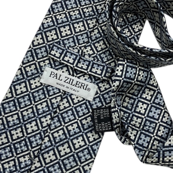 PAL ZILERI Blue/White Geometric Silk LUXURY Tie ITALY - Picture 3 of 4